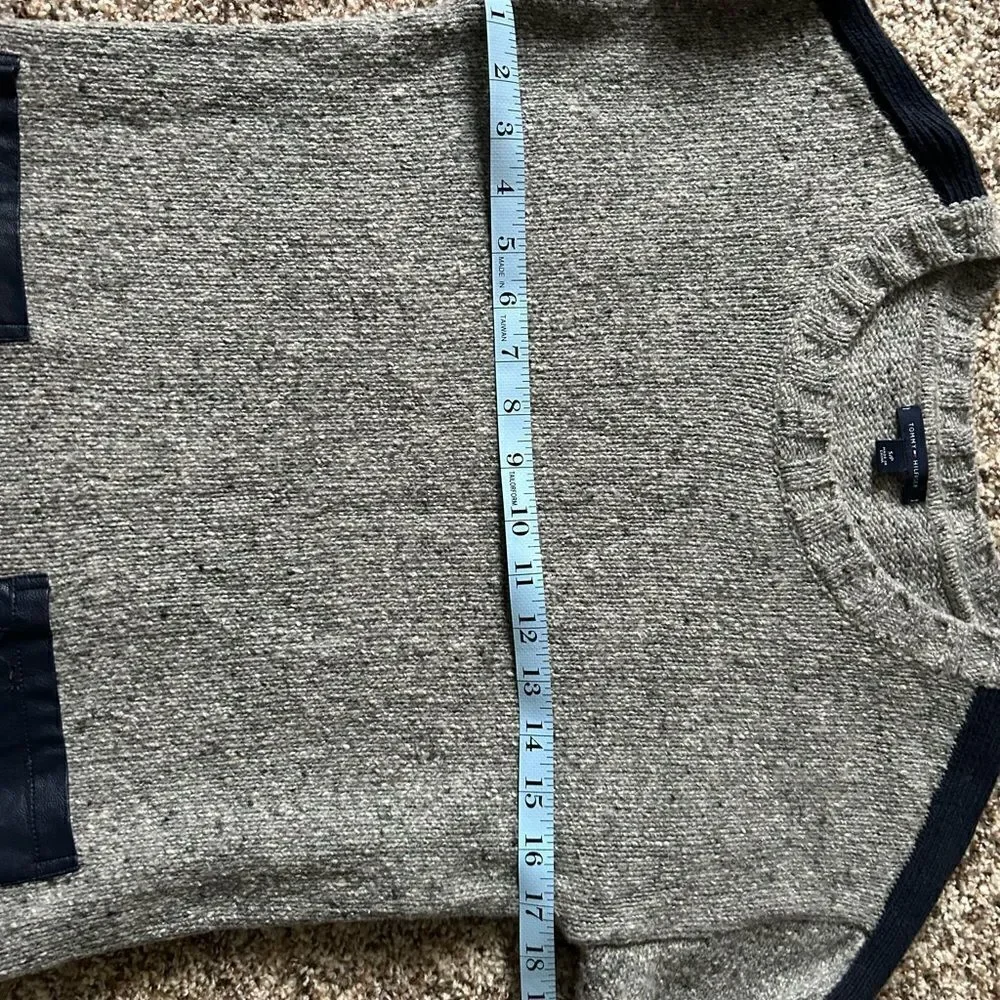 Tommy Hilfiger Women’s Gray Cotton/Wool Sweater with Blue Pockets Size Small
